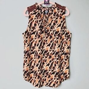 Bobeau Animal Print Keyhole Blouse Sleeveless Boho Lace Detail Top SMALL NWOT